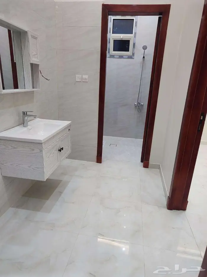 شقق للايجار بحي الجنادريه 2