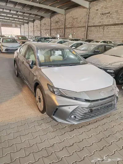 كامري LE هايبرد تيتانيوم للبيع كاش او تقسيط 1