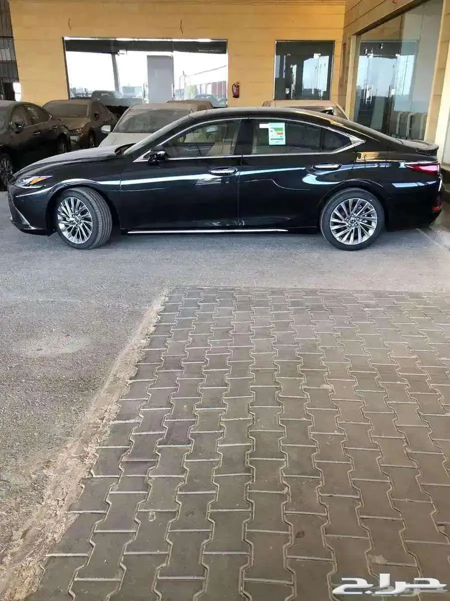 لكزس DD es350 فل كامل اسود خليجي 2024 3