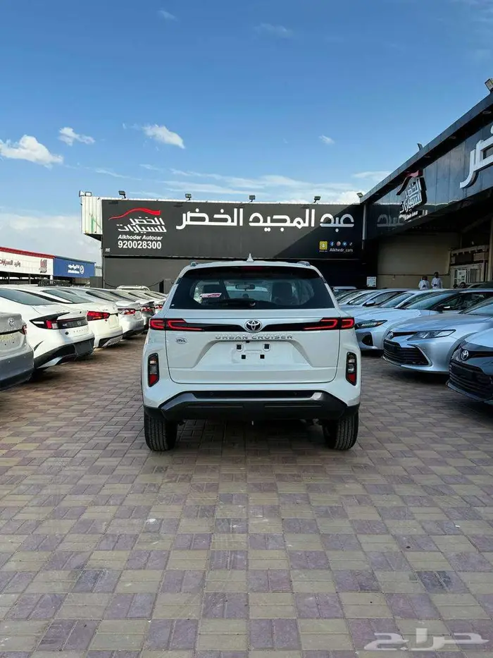 تويوتا اوربان جي ال 2025 لدى شركة الخضر للسيارات _ خريص 11
