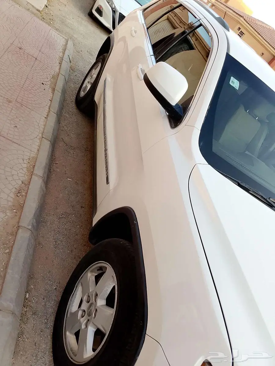جيب جراند شيروكي2012 2