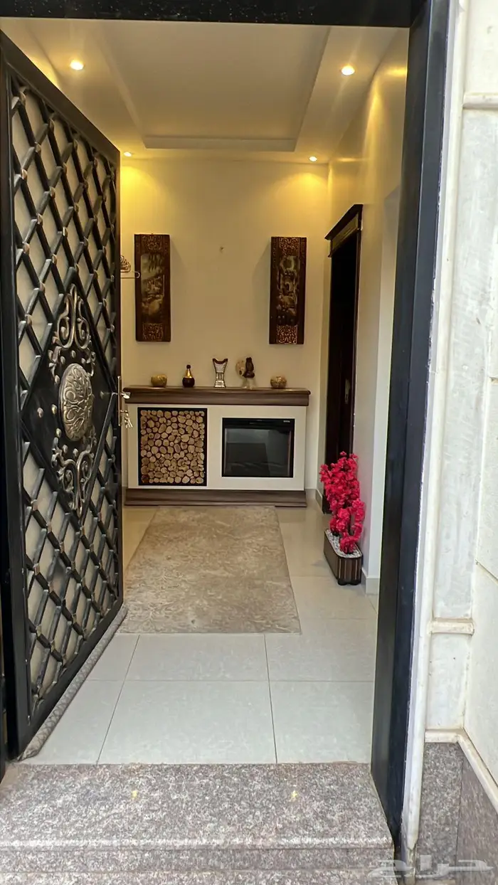 للبيع فيلا في حي العارض 312 متر دور دور شقه 3