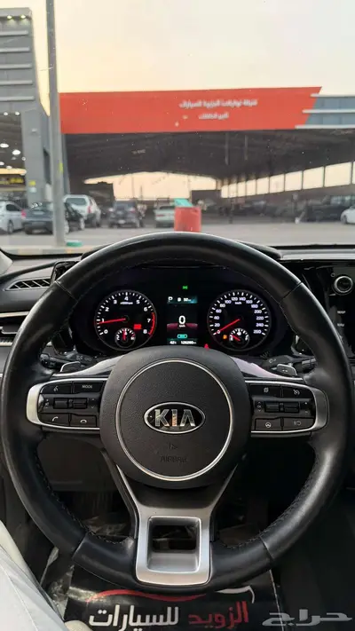 كيا 5 2021 عداد 126000 اسود نص فل 6