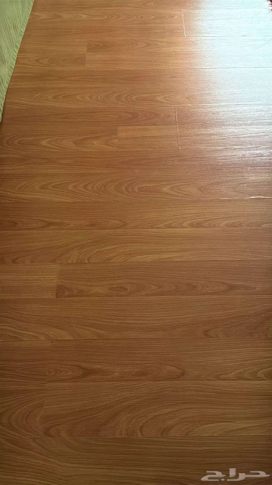 باركيه نظيف وخالي من العيوب 0