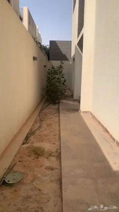 للبيع فيلا في الرمال مؤثثه ( حره) 4
