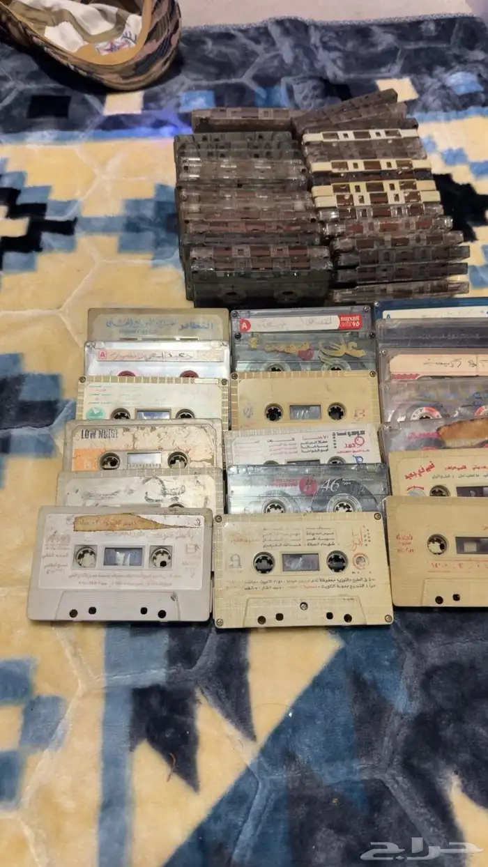 مسجل كابرس قديم واشرطه اغاني خليجيه 3