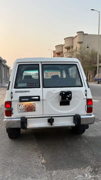 نيسان باترول موديل 89 2