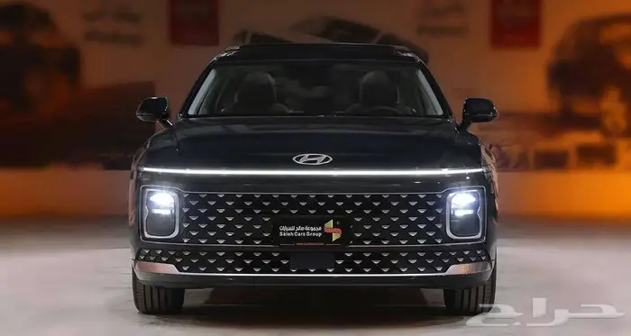 الفخامة المتنقلة اكتشف أزيرا إكسكلوسف 2025 من صالح للسيارات 7