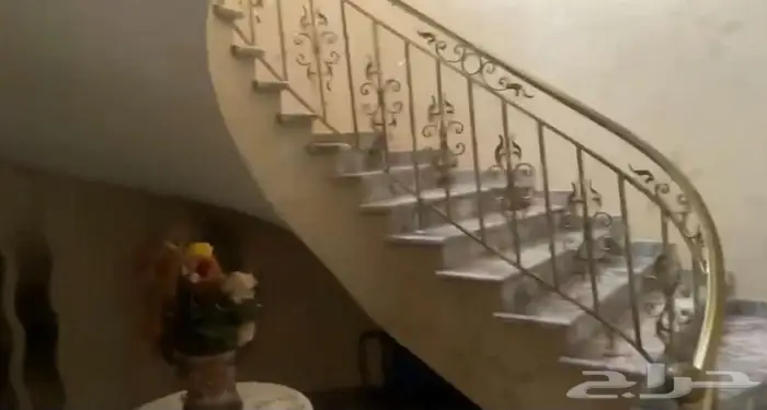 فيلا مميزة بحي البساتين 720متر 2
