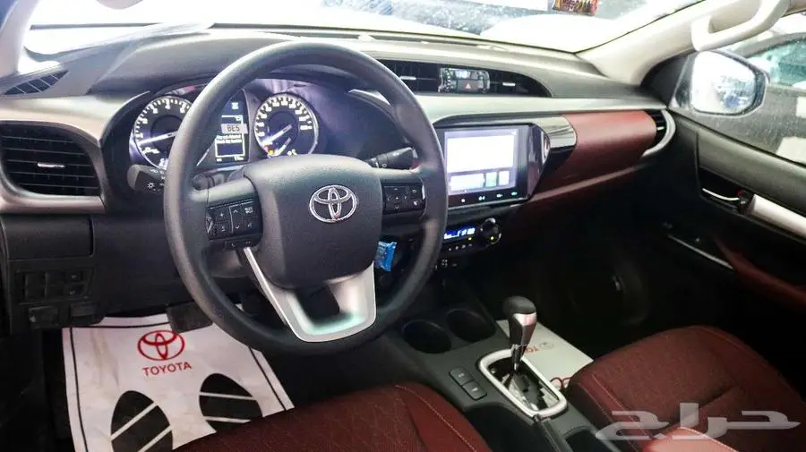 هايلوكس غمارتين S-GLX 4 4 اوتوماتك بنزين 2025 8