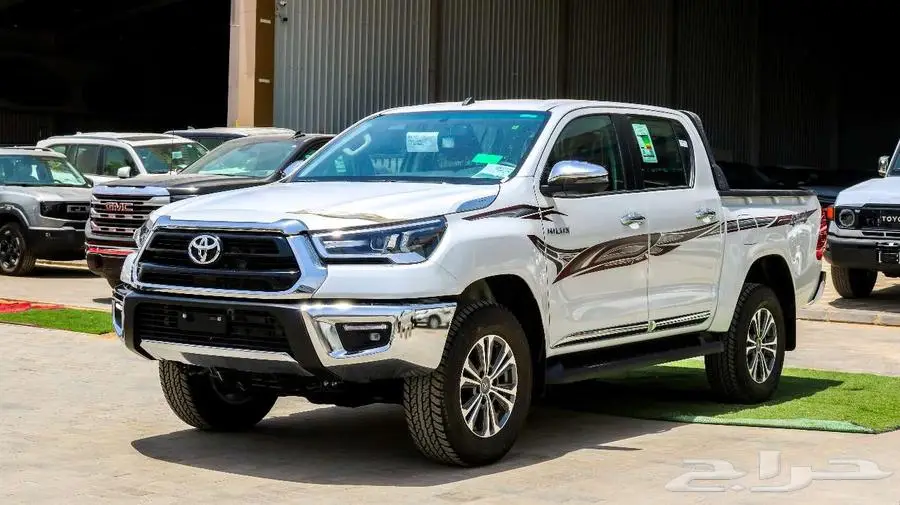هايلوكس غمارتين S-GLX 4 4 اوتوماتك بنزين 2025 12