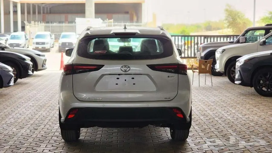 تويوتا هايلاندر GLE 2025 البيع كاش واقساط عبر البنوك 7