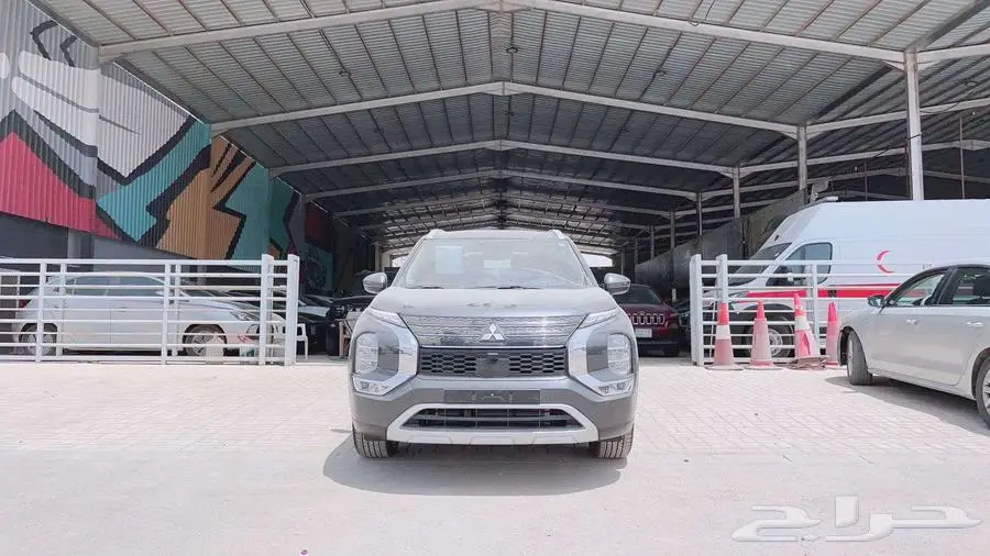 ميتسوبيشي اوتلاندر - نصف فل 7 راكب 2025 0
