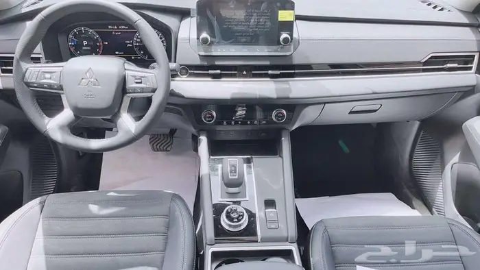 ميتسوبيشي اوتلاندر - نصف فل 7 راكب 2025 4