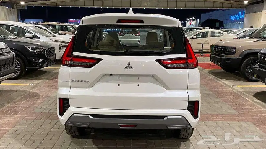 عرض خااص ميتسوبيشي اكسباندر HL موديل 2025 جميع الالوان 3