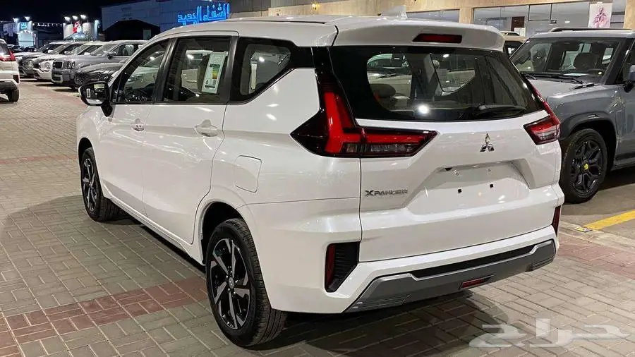 عرض خااص ميتسوبيشي اكسباندر HL موديل 2025 جميع الالوان 2
