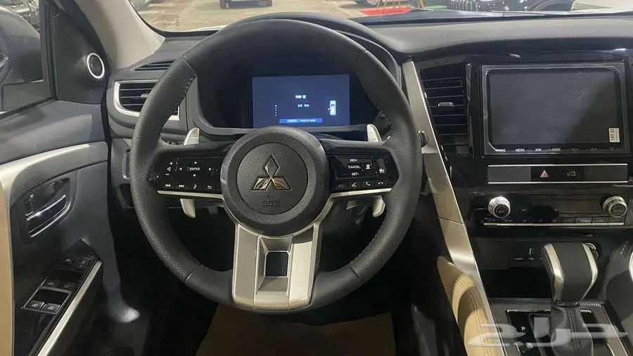 ميتسوبيشي مونتيرو نص فل موديل 2025 بنزين 6