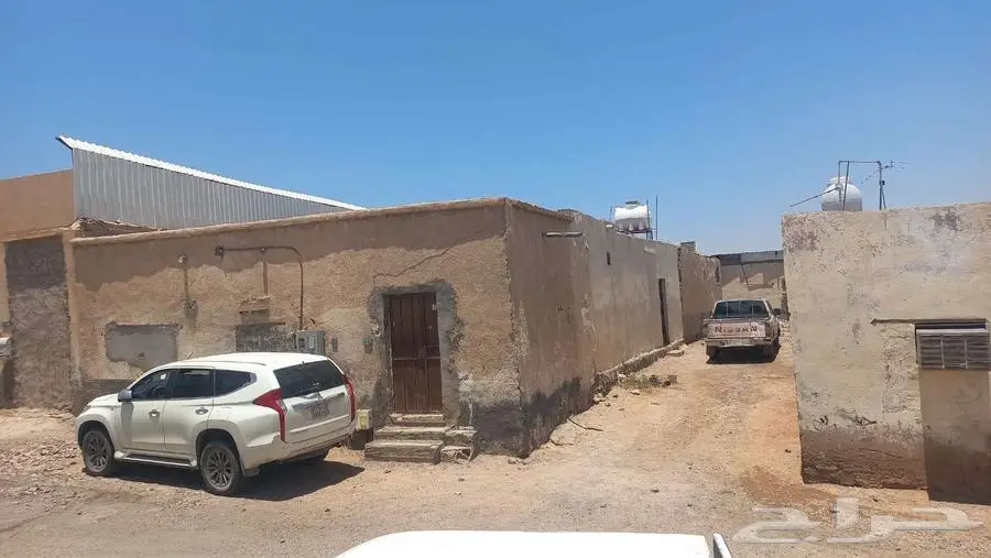 فرصة للبيع بيت شعبي بسعر مغري حي وعيرة 0