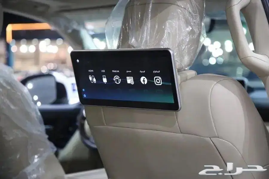 تويوتا لاندكروزر GXR L4 فل كامل فتحة سقف بنزين موديل 2023 16