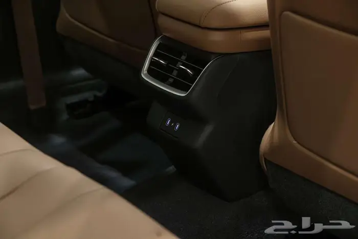 الفخامة المتنقلة اكتشف أزيرا إكسكلوسف 2025 من صالح للسيارات 20