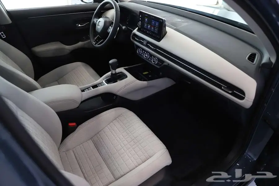 هوندا ZR-V ستاندر 1500 م LX - 2024 الوان اخضر -رصاصى-احمر 3