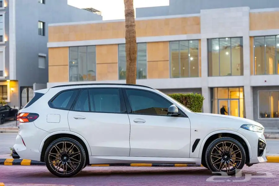 BMW X5 V8 2019 ابيض خليجي معدل 2024 2