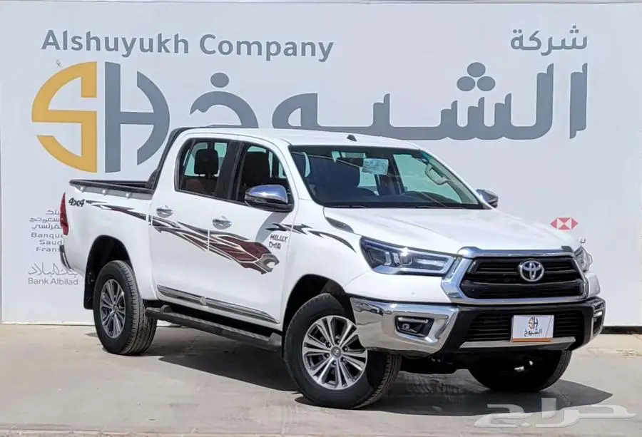 تويوتا هايلوكس غمارتين ديزل موديل 2023 قير اوتوماتيك 1