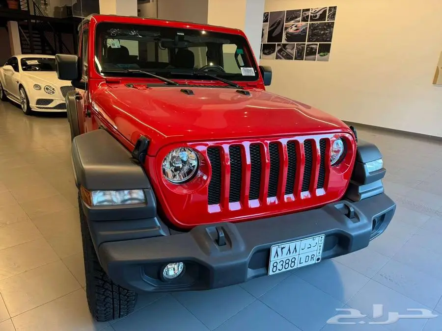 Jeep رانجلر مخزن VIP 2021 للمستخدم عداد 2 الف فقط 4