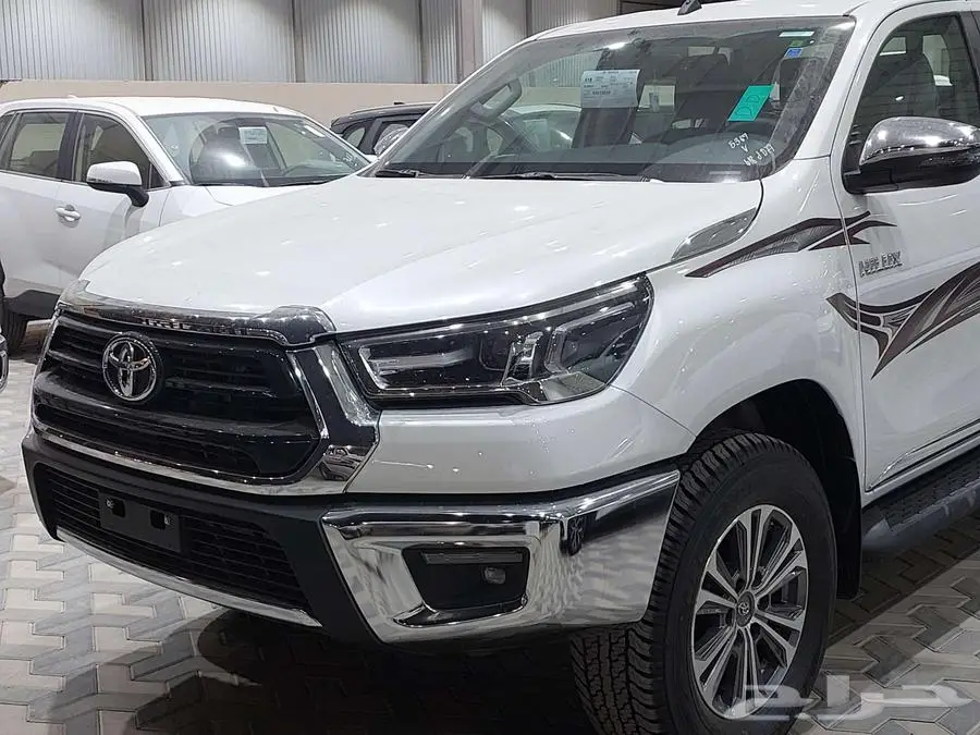 هايلوكس غمارتين S-GLX 4 4 اوتوماتك بنزين2025 12