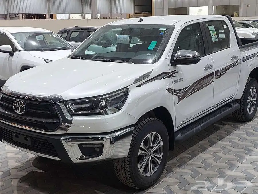 هايلوكس غمارتين S-GLX 4 4 اوتوماتك بنزين2025 11