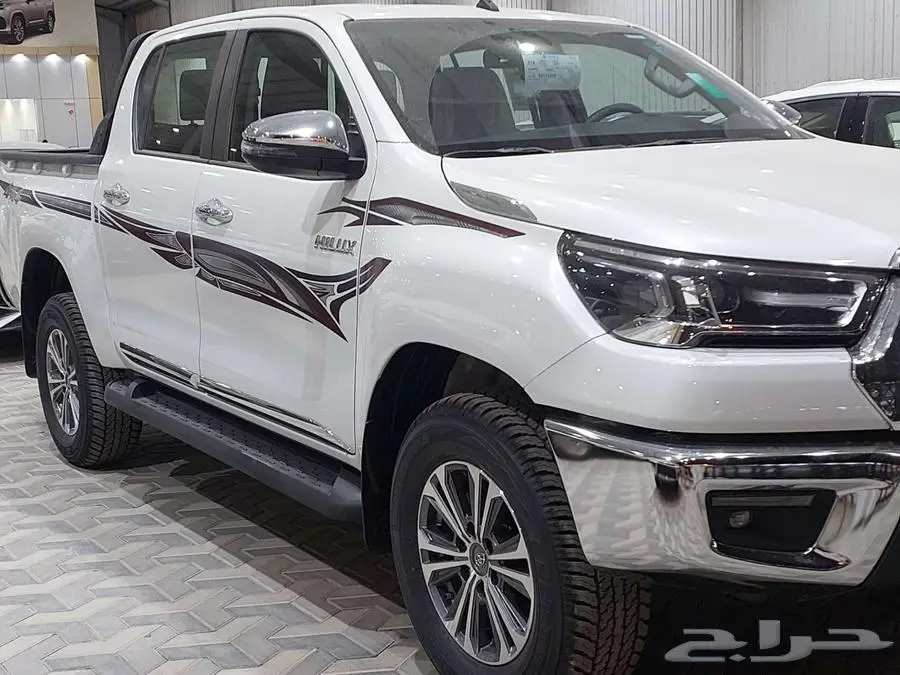 هايلوكس غمارتين S-GLX 4 4 اوتوماتك بنزين2025 2
