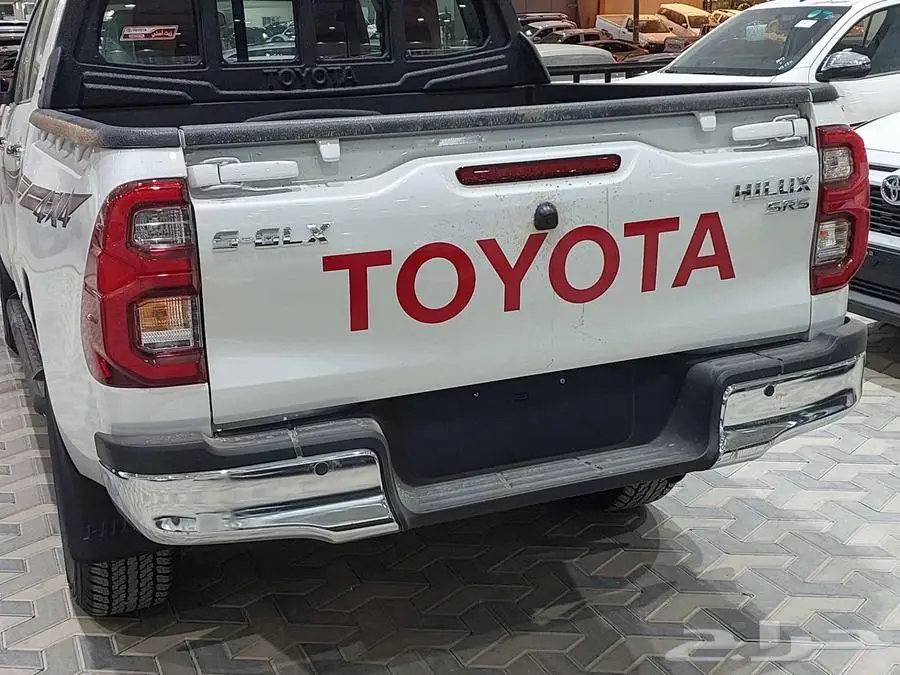 هايلوكس غمارتين S-GLX 4 4 اوتوماتك بنزين2025 5