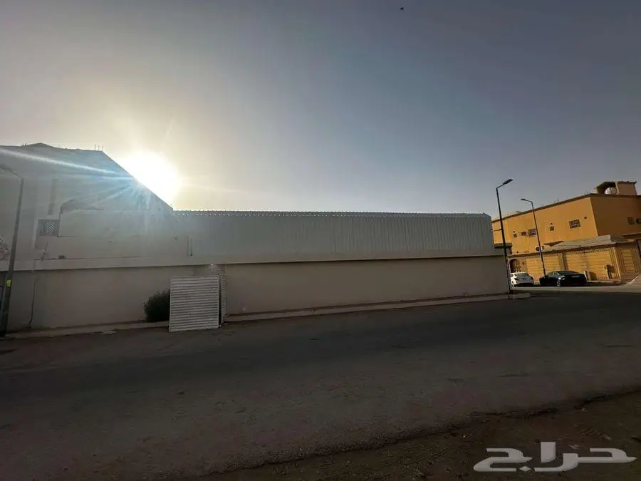 دور ارضي للبيع بحي الجنادريه 3