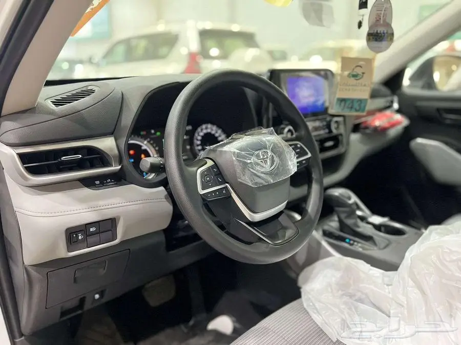 تويوتا هايلندر نص فل GLE واستندر هابيرد موديل 2025 19