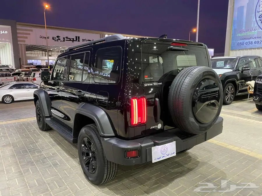 تانك 300 موديل 2025 اسود فل كامل بنزين سعودي ماشيه 16000كم 20