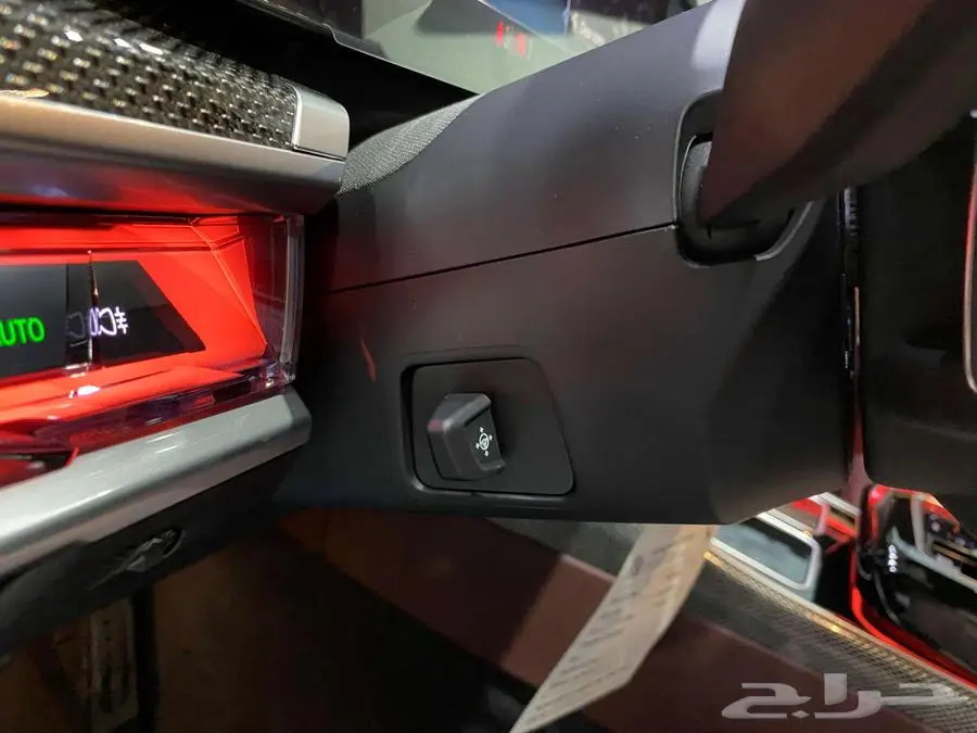 بي ام دبليو 735i 2025 ابيض داخل احمر الفئة السابعة خليجي 9