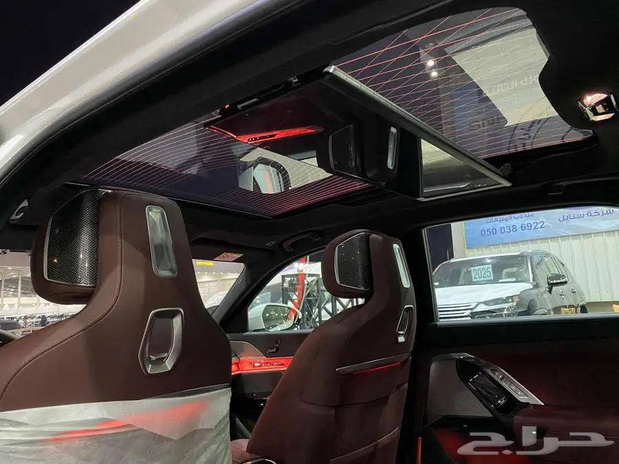 بي ام دبليو 735i 2025 ابيض داخل احمر الفئة السابعة خليجي 47