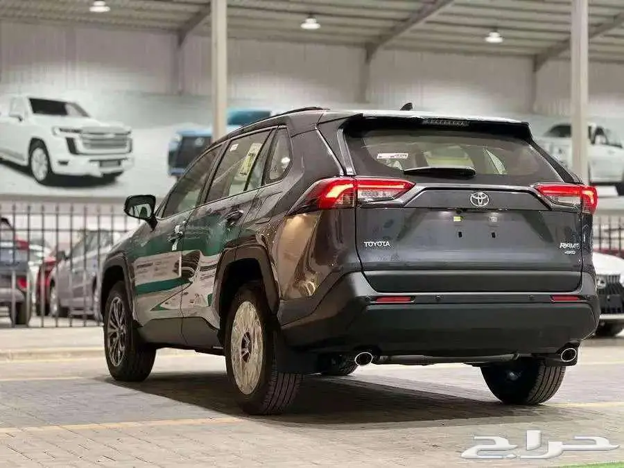 تويوتا راف فور XLE نص فل بنزين موديل 2025 متوفر كاش  واقساط 13