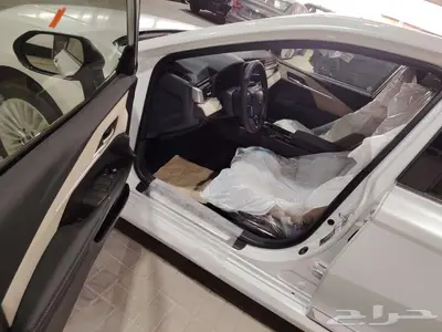 تويوتا كامري LE بنزين 2025 متاح اقساط و كاش 8