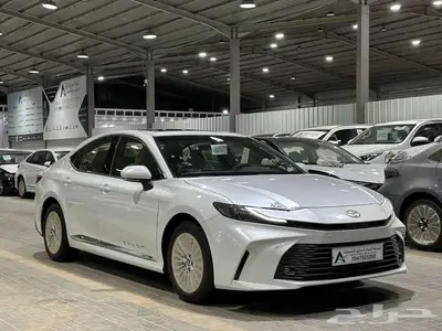 تويوتا كامري LE بنزين 2025 متاح اقساط و كاش 3