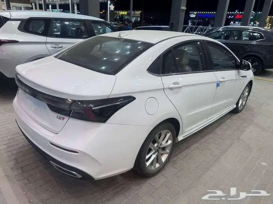 شيري اريزو 6 كمفورت موديل 2024 عرض 48000 بالضريبه واللوحات 7
