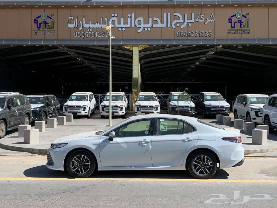 تويوتا كامري LE مطور بنزين موديل 2024 11