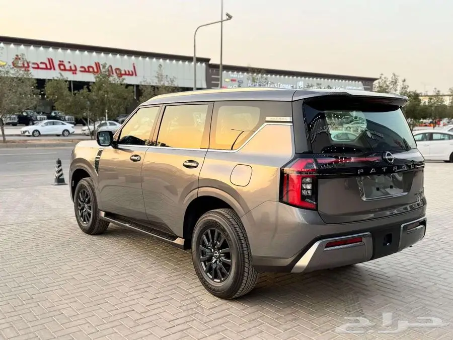 نيسان باترول تيتانيوم تنفس طبيعي موديل 2025 9