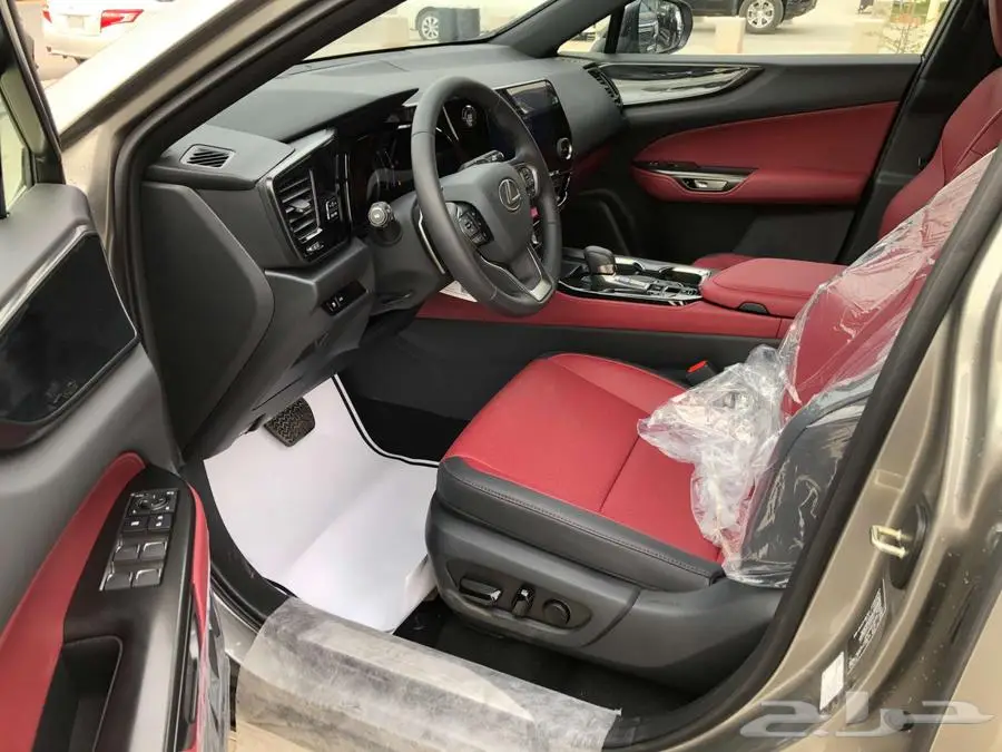 لكزس NX 350 AA 2025 تيتانيوم داخلي احمر 8