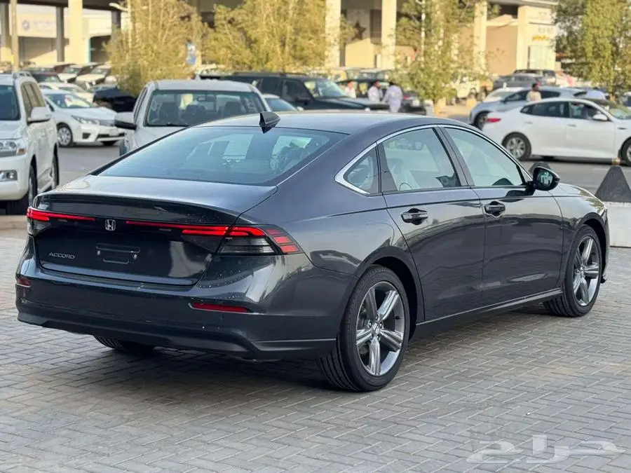 هوندا اكورد EX نص فل موديل 2025 12