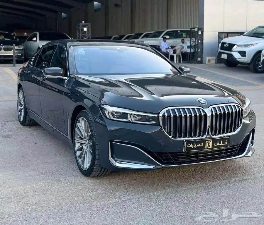 بي ام دبليو 730 موديل 2020 - معرض خلف للسيارات 4