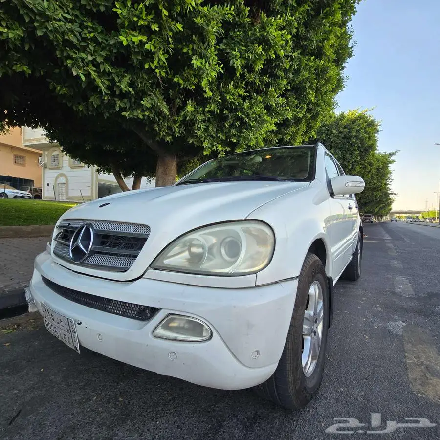 جيب مرسيدس ML موديل 2005 31