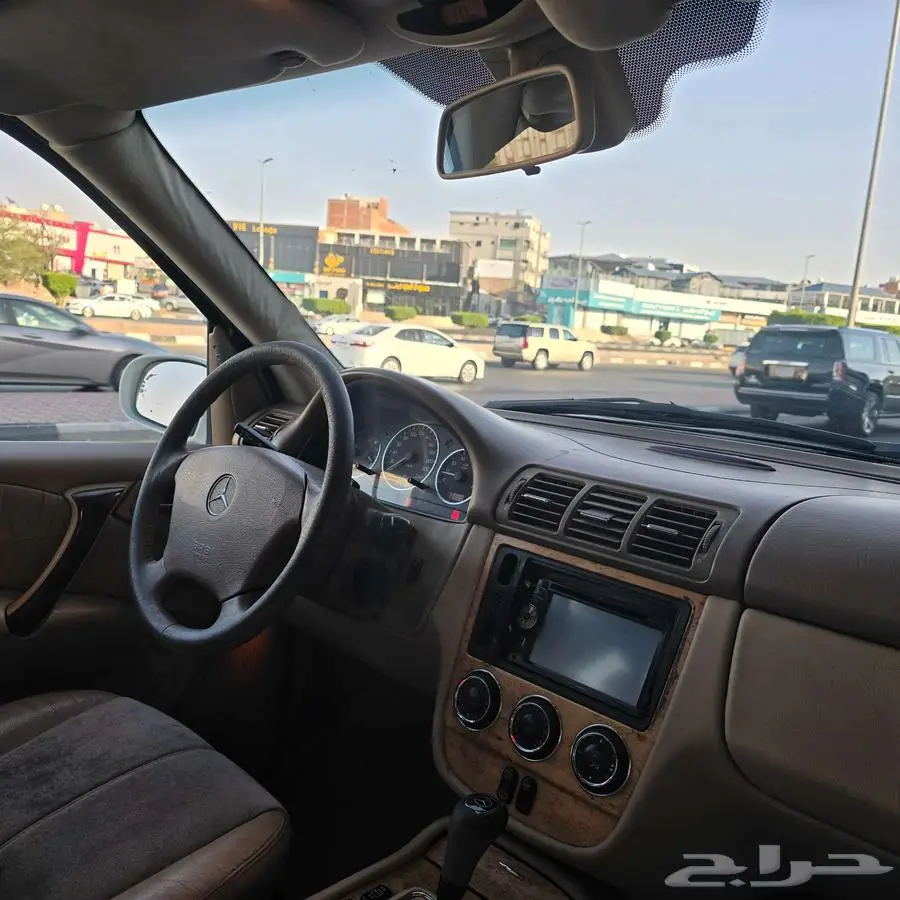 جيب مرسيدس ML موديل 2005 4
