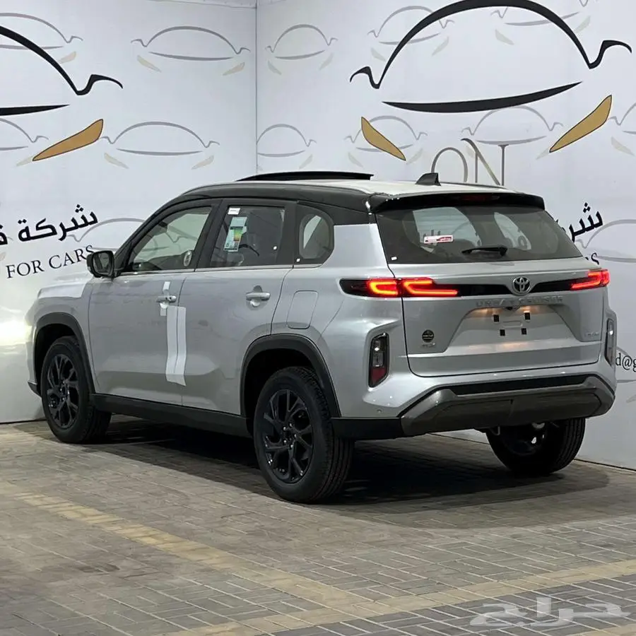 تويوتا اوربان كروزر GLX بنزين 2025 كاش أو أقساط 2