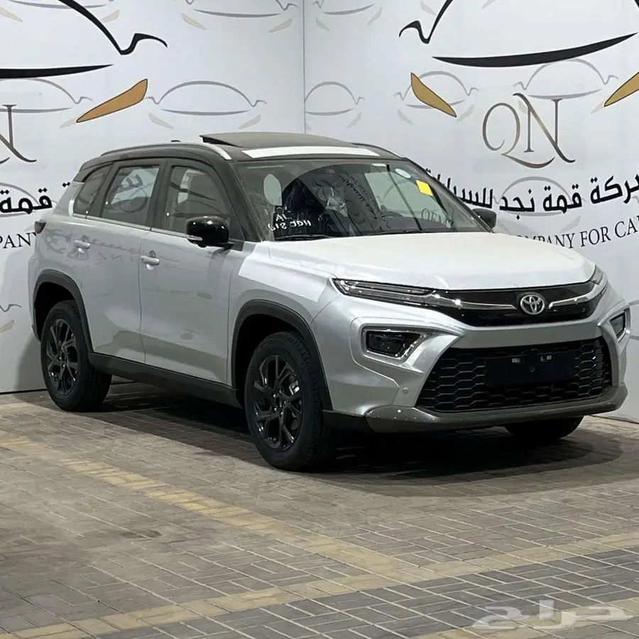 تويوتا اوربان كروزر GLX بنزين 2025 كاش أو أقساط 0
